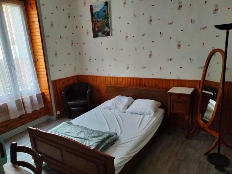 Le Nid Douillet Rustique Linge Fourni Apartment La Bourboule Exterior photo